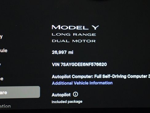 Used 2022 Tesla Model Y Long Range image 31