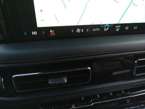 Used 2025 Lincoln Aviator Reserve image 19