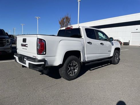 Used 2022 GMC Canyon AT4 w/ Trailering Package image 8