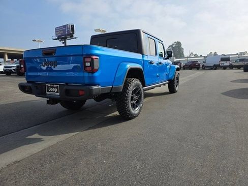 New 2026 Jeep Gladiator Sport image 7