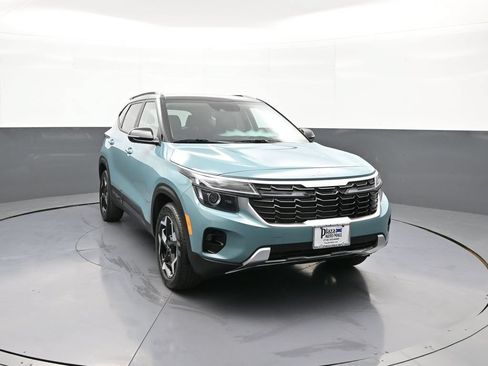 Certified 2025 Kia Seltos S AWD/4WD image 3