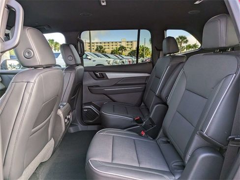 New 2025 Buick Enclave Preferred image 14