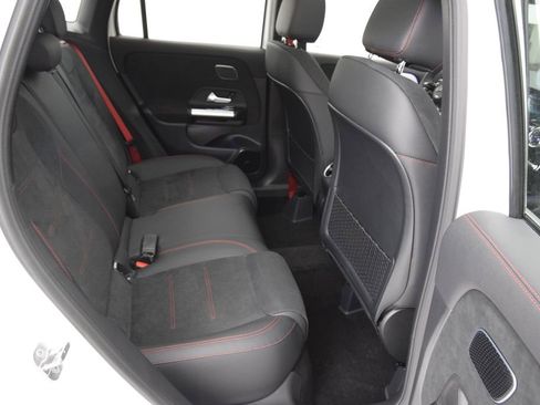 New 2026 Mercedes-Benz GLA 35 AMG 4MATIC image 18