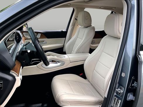 Used 2022 Mercedes-Benz GLE 350 4MATIC w/ Premium Package image 8