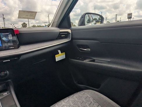 Used 2021 Nissan Rogue SV FWD image 15