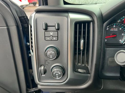 Used 2017 Chevrolet Silverado 1500 LT w/ All Star Edition image 33