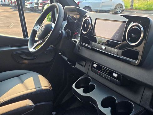 New 2026 Mercedes-Benz Sprinter 2500 image 23