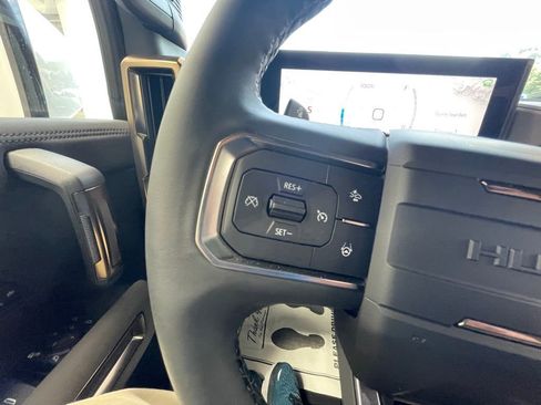 New 2025 GMC Hummer EV 3X image 28