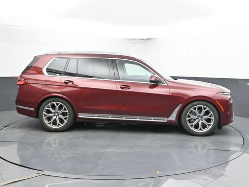 Used 2025 BMW X7 xDrive40i AWD/4WD image 4