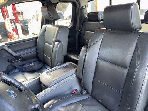 Used 2006 Nissan Titan LE w/ (T01) Tow Pkg image 3