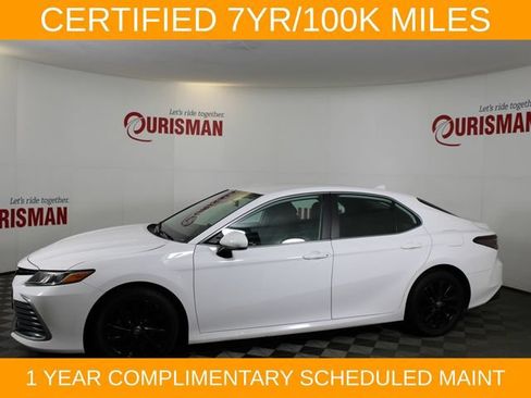 Used 2022 Toyota Camry LE FWD image 4