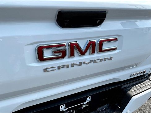 New 2026 GMC Canyon AT4 AWD/4WD image 13