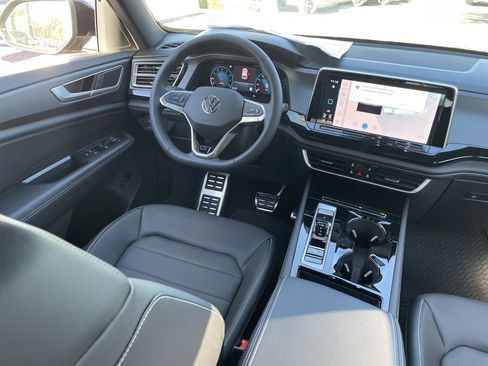 New 2026 Volkswagen Atlas Cross Sport SEL R-Line image 11