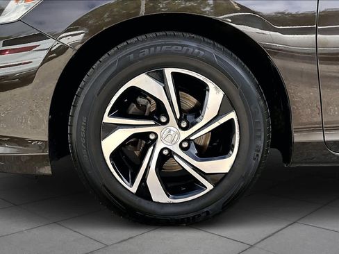 Used 2016 Honda Accord LX image 10