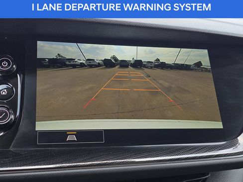 Used 2022 Buick Envision Essence w/ Sport Touring Package image 24