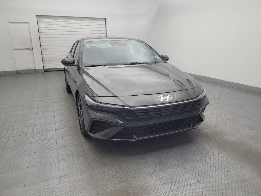 Used 2025 Hyundai Elantra Sport FWD image 14