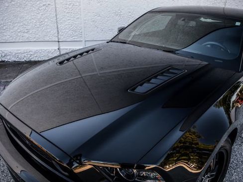 Used 2013 Ford Mustang GT Premium image 23