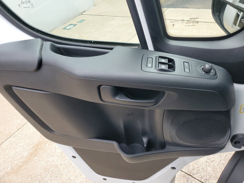 Used 2025 RAM ProMaster 2500 w/ Convenience Group image 7