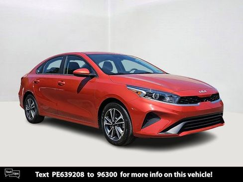 Certified 2023 Kia Forte LXS FWD image 1