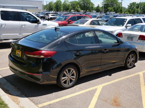 Used 2017 Hyundai Elantra SE w/ SE A/T Tech Package 03 FWD image 5