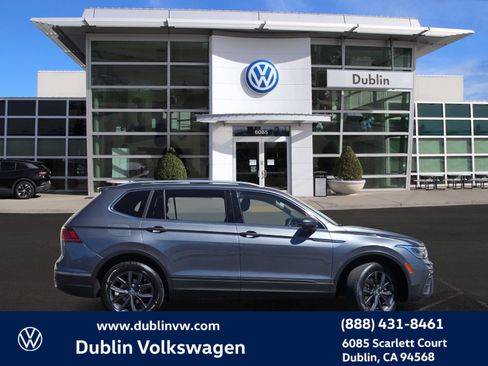 Certified 2022 Volkswagen Tiguan SE FWD image 3