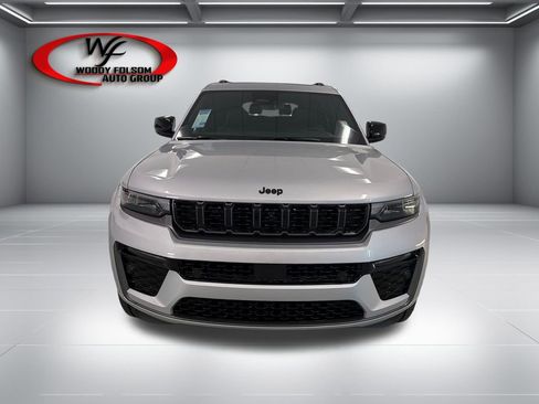 New 2026 Jeep Grand Cherokee L Limited AWD/4WD image 2