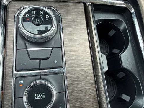 Used 2024 Ford Expedition Limited AWD/4WD image 35