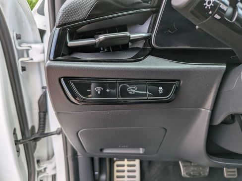 Certified 2023 Kia Niro Wave FWD image 28