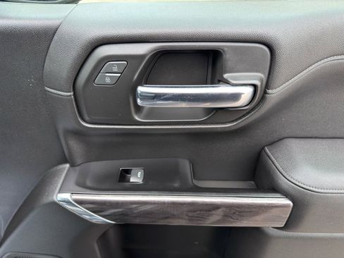 Used 2019 Chevrolet Silverado 1500 LTZ image 32