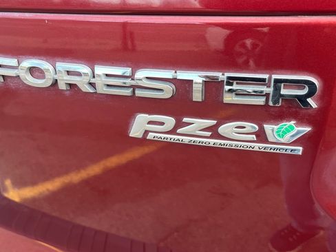 Used 2016 Subaru Forester 2.5i Touring w/ Popular Package #2 image 26