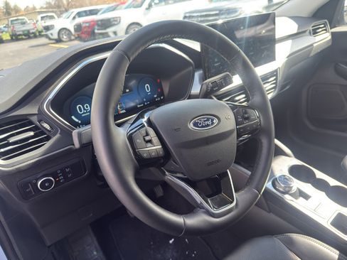 Certified 2025 Ford Escape Platinum image 11