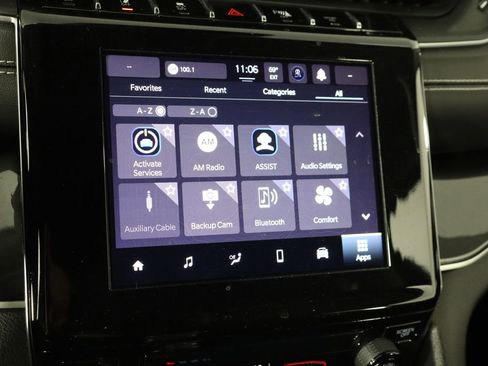 Used 2023 Jeep Grand Cherokee Laredo image 33