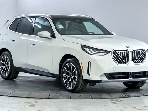 Used 2026 BMW X3 xDrive30 w/ Premium Package image 9