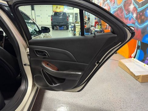 Used 2013 Chevrolet Malibu LT image 17