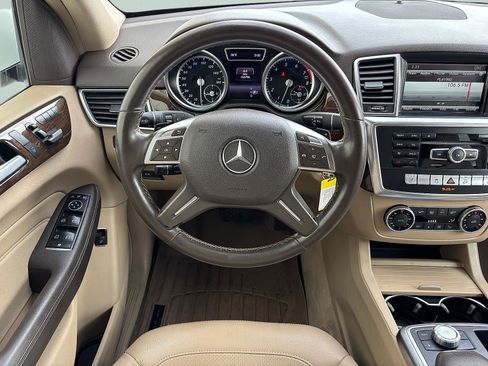 Used 2015 Mercedes-Benz ML 350 4MATIC image 28