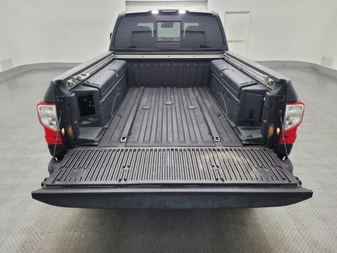 Used 2016 Nissan Titan PRO-4X w/ Pro-4x Convenience Package image 29