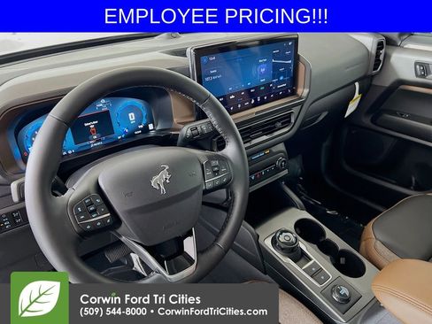 New 2025 Ford Bronco Sport Outer Banks w/ Outer Banks Tech Package+ AWD/4WD image 3
