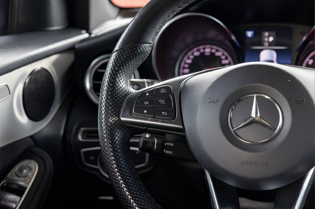 Used 2019 Mercedes-Benz GLC 300 image 27