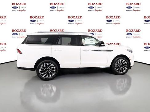 New 2025 Lincoln Navigator Black Label AWD/4WD image 8
