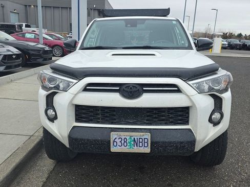 Used 2020 Toyota 4Runner Venture w/ Moonroof Package image 20