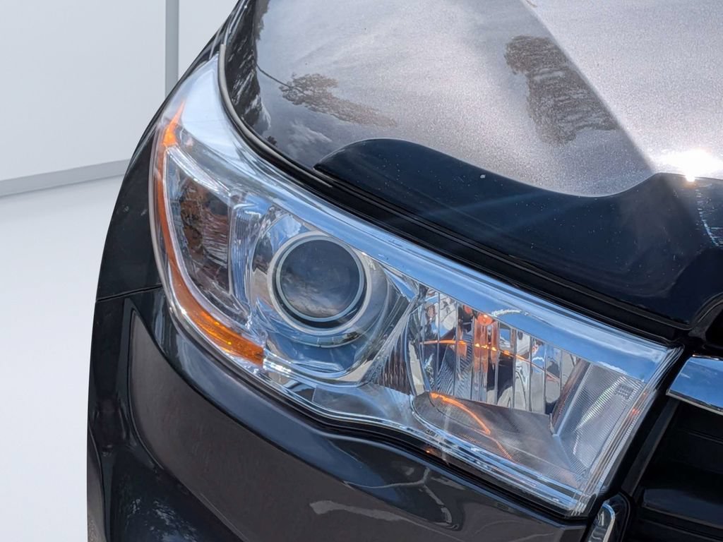 Used 2016 Toyota Highlander XLE FWD image 7