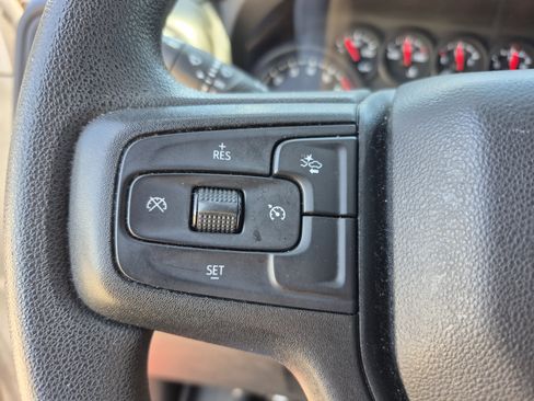 Used 2022 Chevrolet Silverado 1500 Custom AWD/4WD image 26