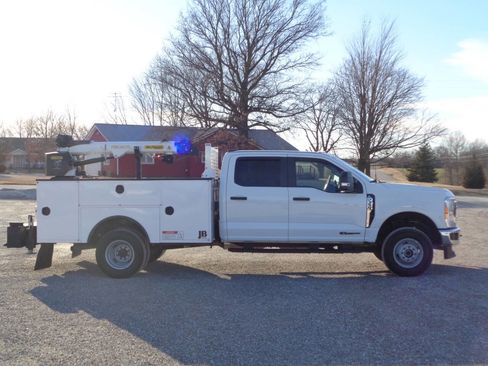 Used 2024 Ford F350 XL w/ XL Chrome Package image 5