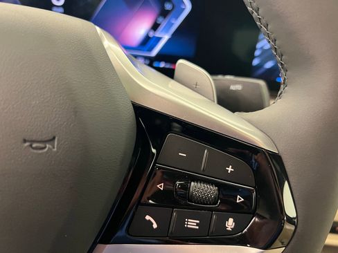 Used 2025 BMW 330i xDrive Sedan AWD/4WD image 26