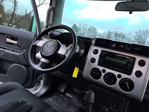 Used 2008 Toyota FJ Cruiser 4WD image 31