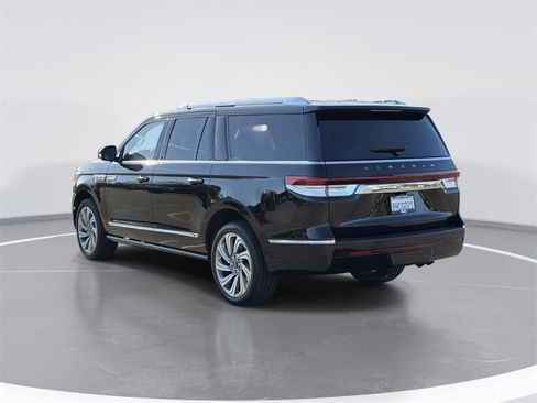 Used 2023 Lincoln Navigator L Reserve image 5