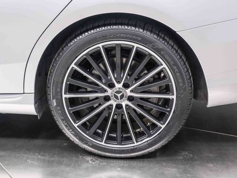 Used 2021 Mercedes-Benz C 300 Sedan image 9