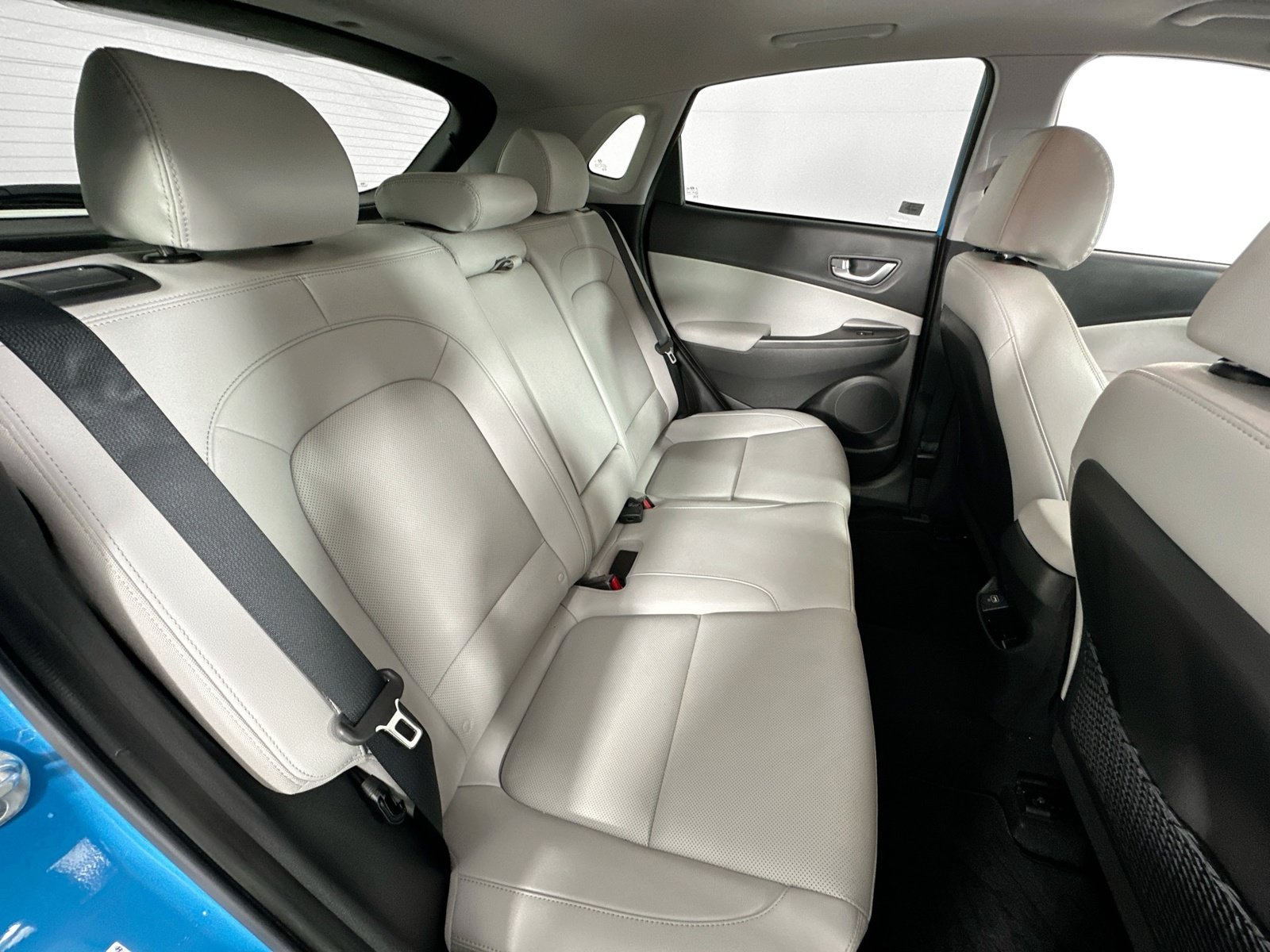 Used 2023 Hyundai Kona Limited AWD/4WD image 28