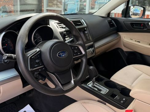 Used 2019 Subaru Outback 2.5i AWD/4WD image 8