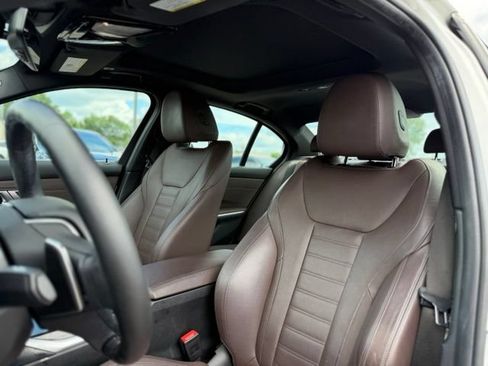 Used 2019 BMW 330i xDrive Sedan w/ Convenience Package AWD/4WD image 17